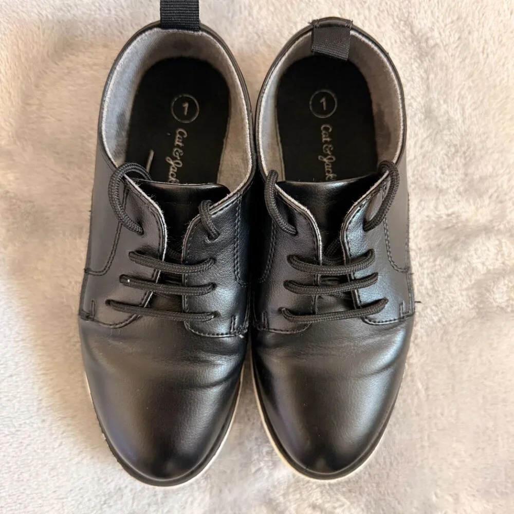 Cat & Jack Boys’ Will Oxford Dress Shoes Size 1 Black Formal Lace Up Cushioned